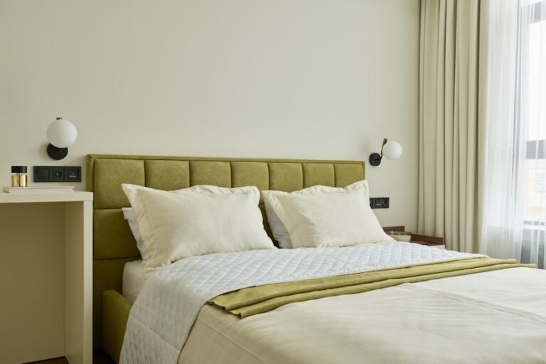 19 Cozy Bedroom Designs That Feel Warm and Inviting